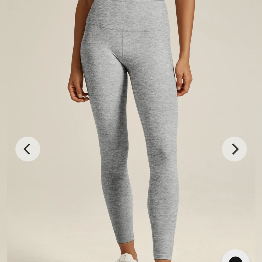 🩶BEYOND YOGA SPACEDYE WALK AND TALK HIGH WAISTED CAPRI LEGGING - DARK GRAY